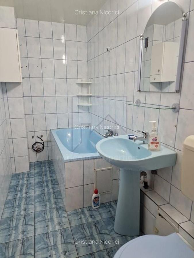 Apartament cu 3 camere decomandat, mobilat în Sebastian - 13