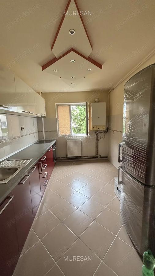 Apartament 3 camere , zona balta - 9