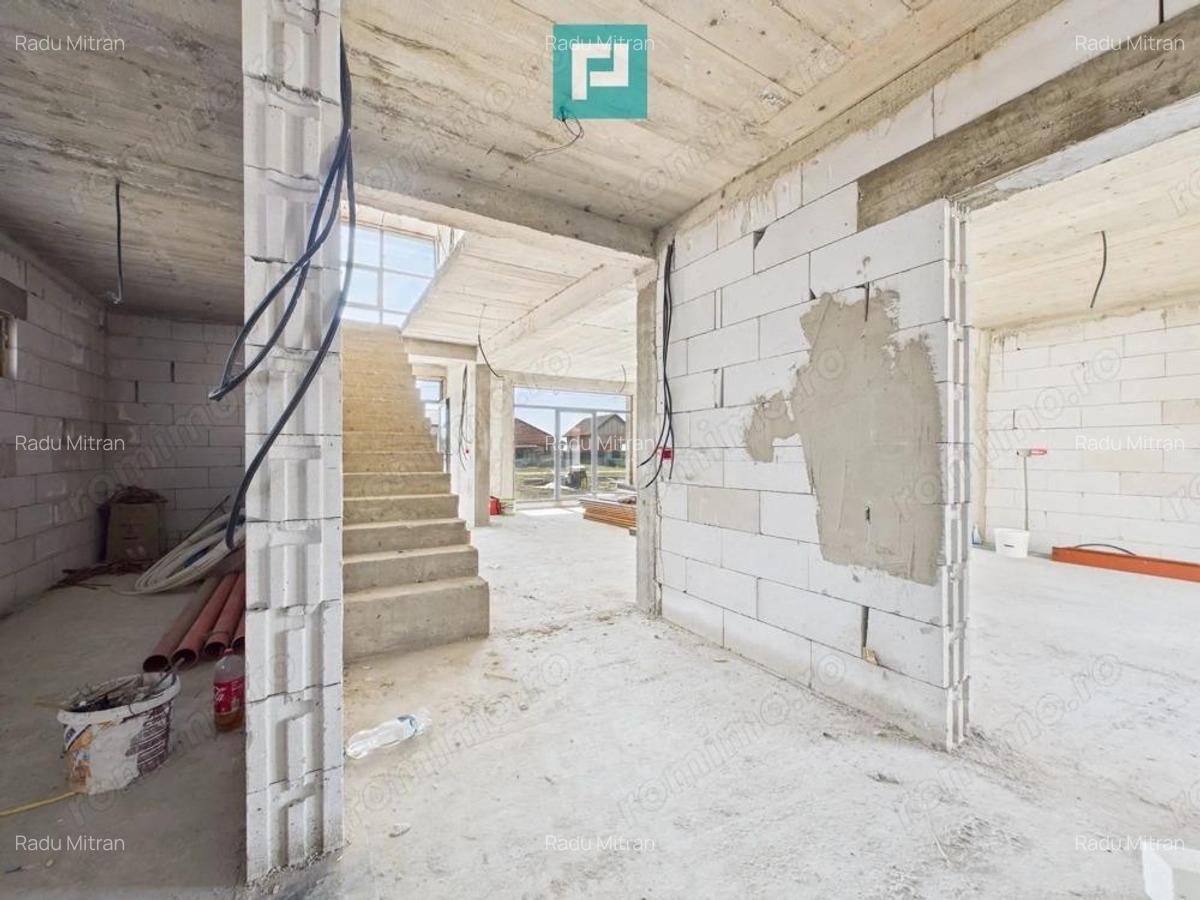 Casa cu etaj la gri in Zimandul Nou - 1