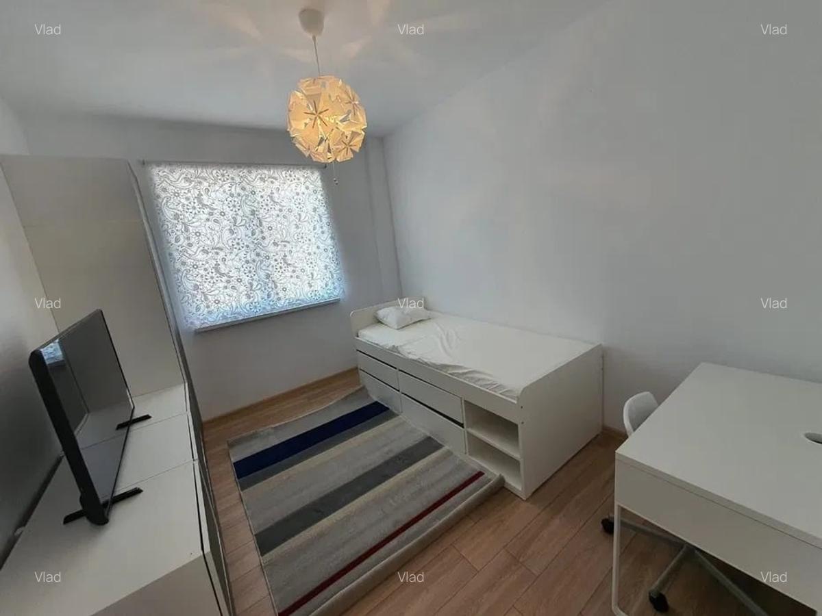 Apartament cu 3 camere zona - 3