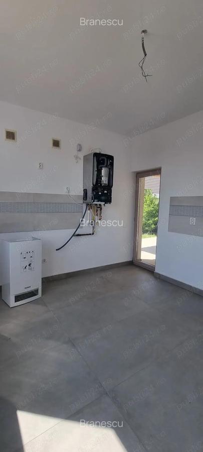 Vand vila duplex,Tancodrom, Pitesti. Se vind individual sau tot duplexul - 4