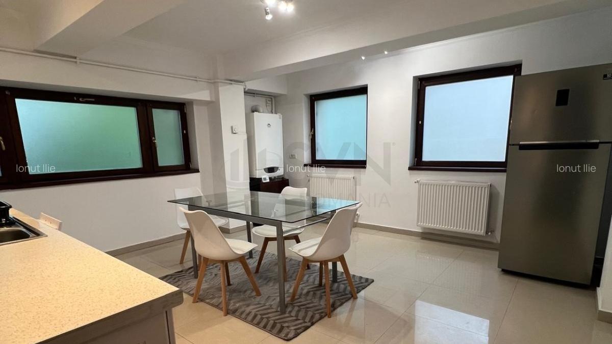 REA0056578 Apartament 4 camere - Petrom City - Damaroaia - 14