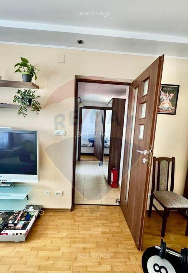 Apartament cu 3 camere de inchiriat in zona 1 Mai - 16