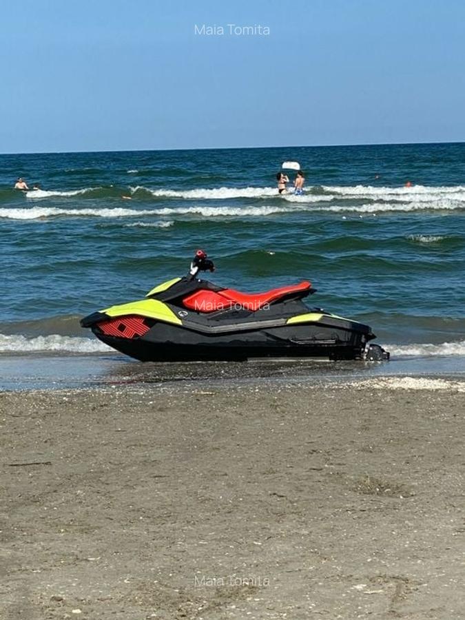 Vilă spectaculoasă pe malul lacului Snagov / 3000 mp teren / Barcă inclusă - 12