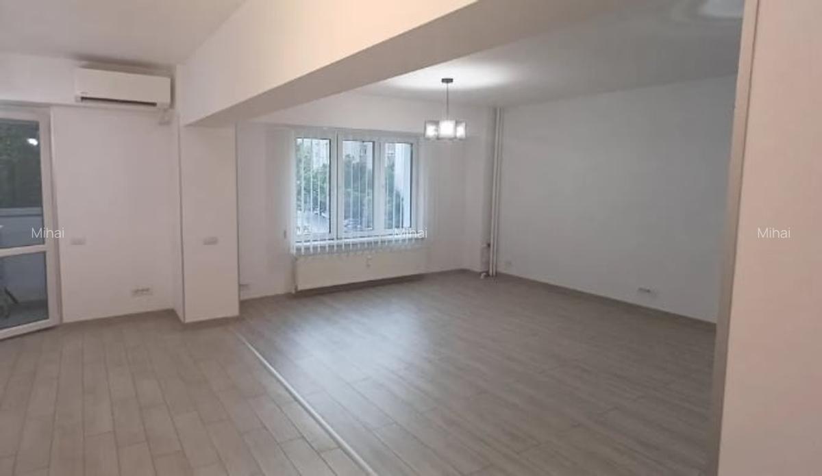 Calarasilor metrou P-ta Muncii, bl.MIXT 1992, etajul 3/8,renovata,balcon . - 1