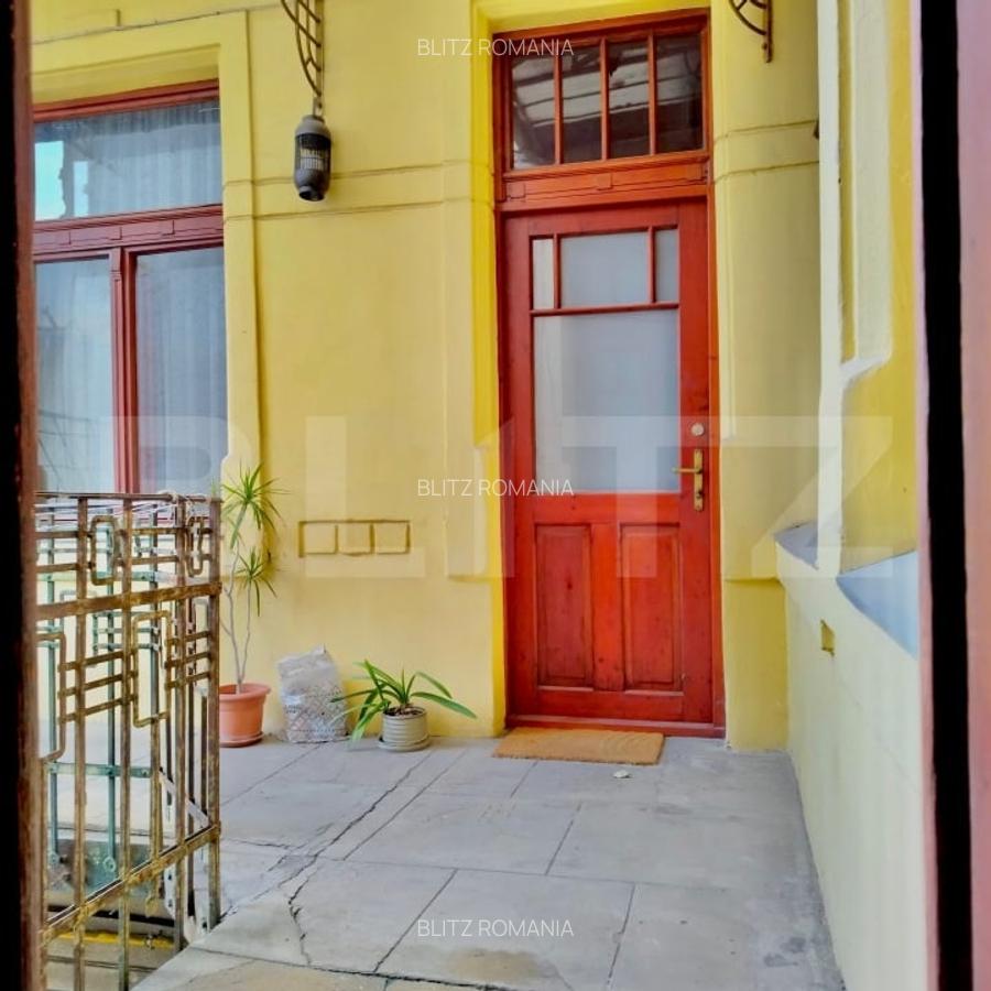 Cladire istorica, 4 camere-balcon si view spectaculos- Piata Romanilor - 11
