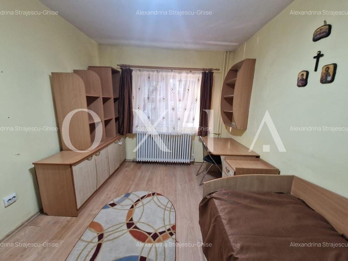 SX608 Aradului (BRD),  Parter, 3 Camere - 4