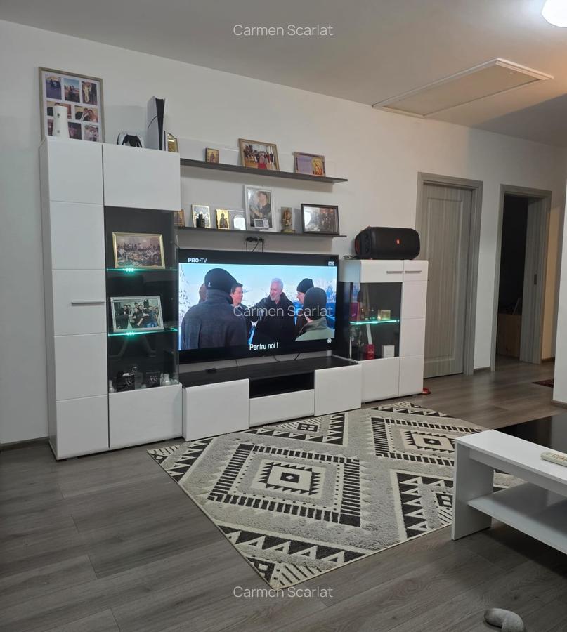 Casa de vanzare, utilata, mobilata, teren in supafata mare - 1
