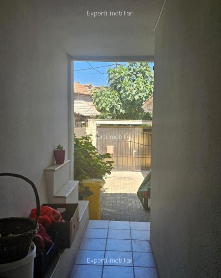 Casa de vanzare - zona Trocadero - 10