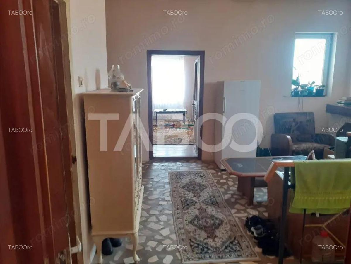 Casa 6 camere 3 bai curte si gradina 400 mp panouri fotovoltaice - 6