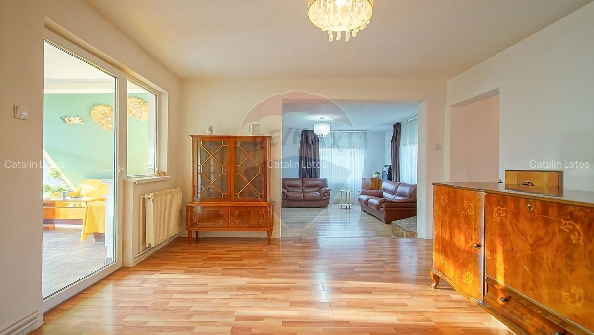 Casa cu 6 camere de vanzare in Rasnov, teren 1.100 mp, zona Glajarie - 16
