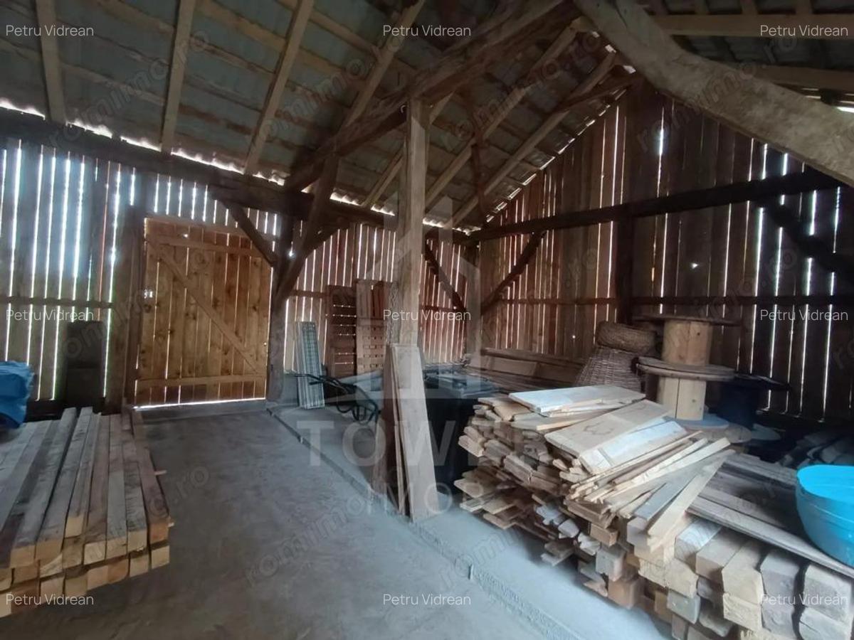 Casa de vanzare in satul Ro?ia cu vedere panoramica spre Mun?ii Fagaras - 14