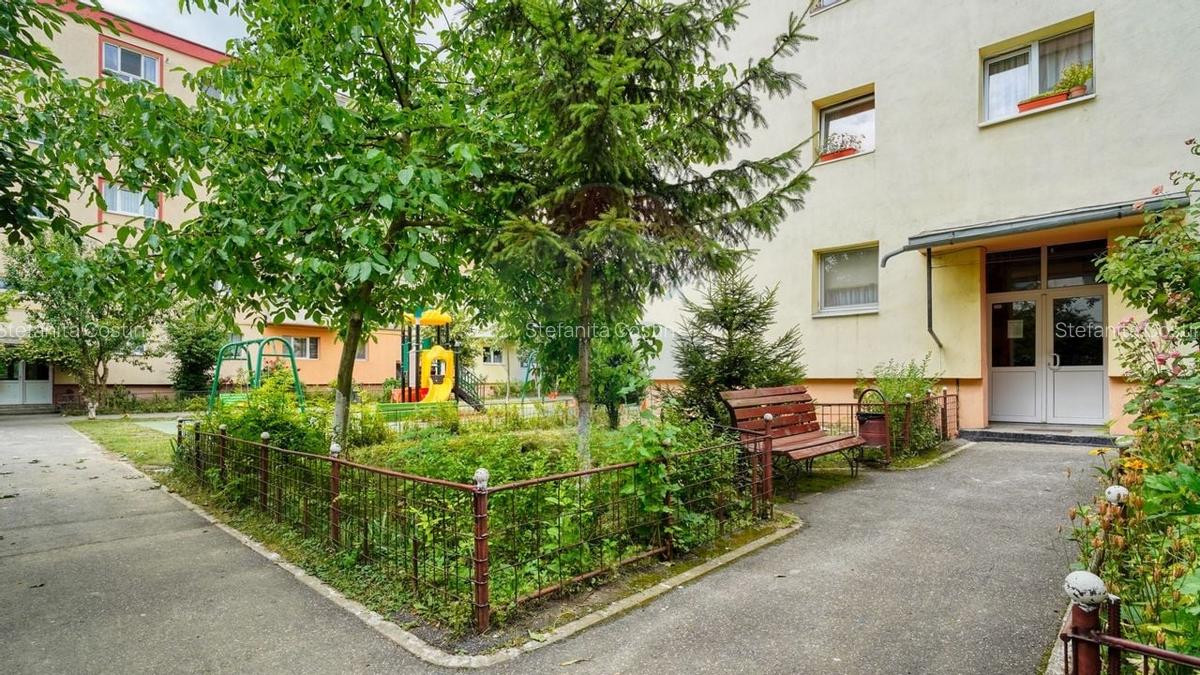 Apartament cu 3 camere de vanzare in zona Central - 11