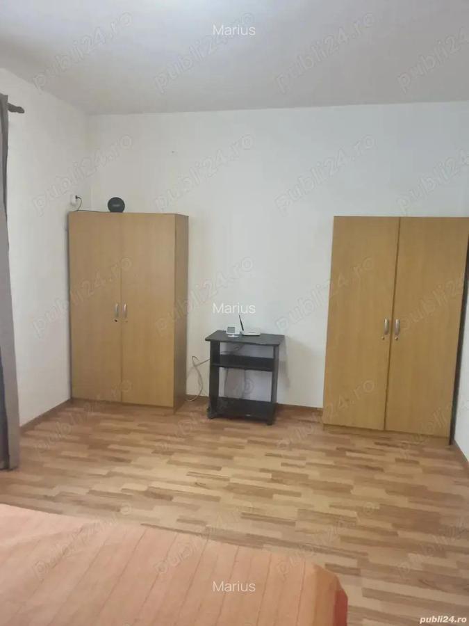 Garsoniera basarabia-bloc nou-centrala proprie-parcare proprie - 2