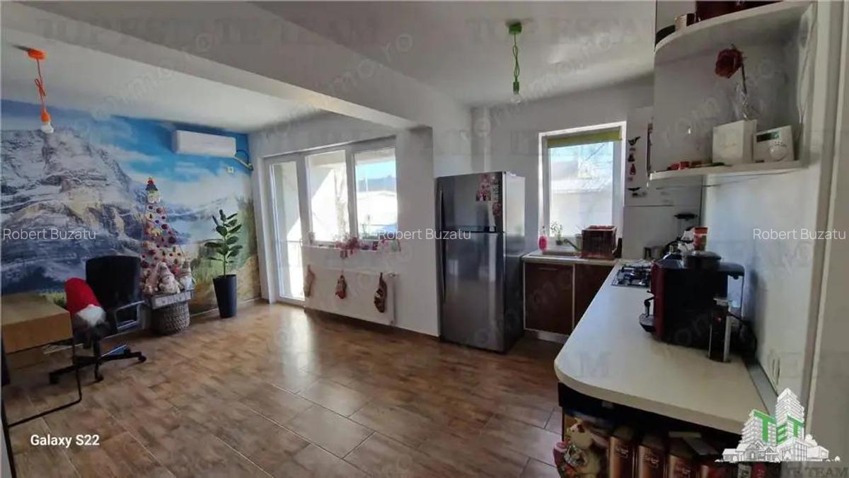Apartament 2 camere + loc de parcare in zona metrou 1 Decembrie 1918 - 1