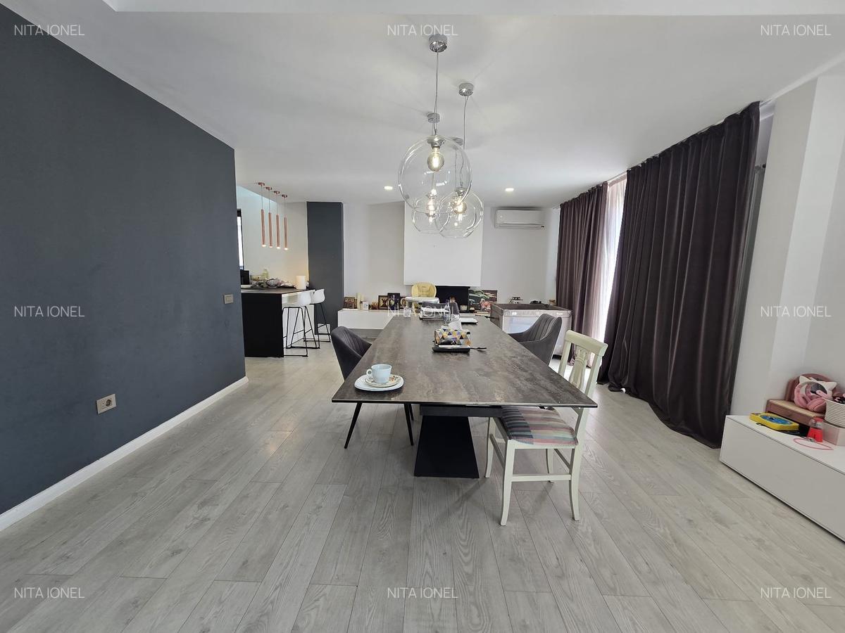 Duplex P+E+M ,suprafata teren 350mp,amprenta 102mp,construita 306mp,utilata/mob - 3