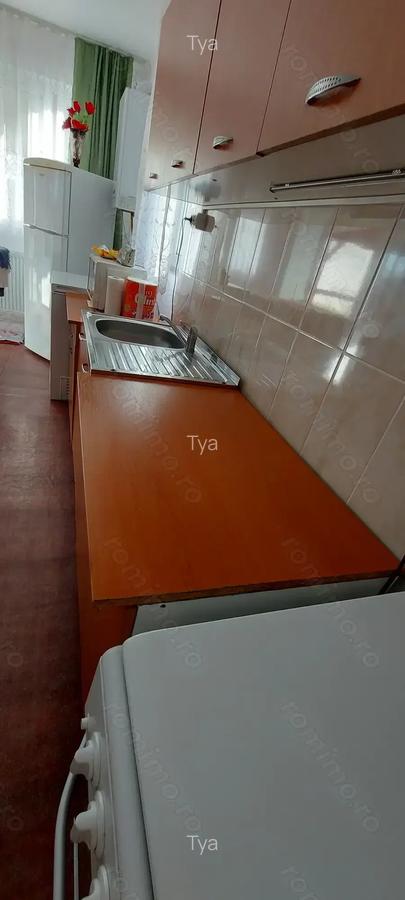 Vindem Casa la Satulung - 3