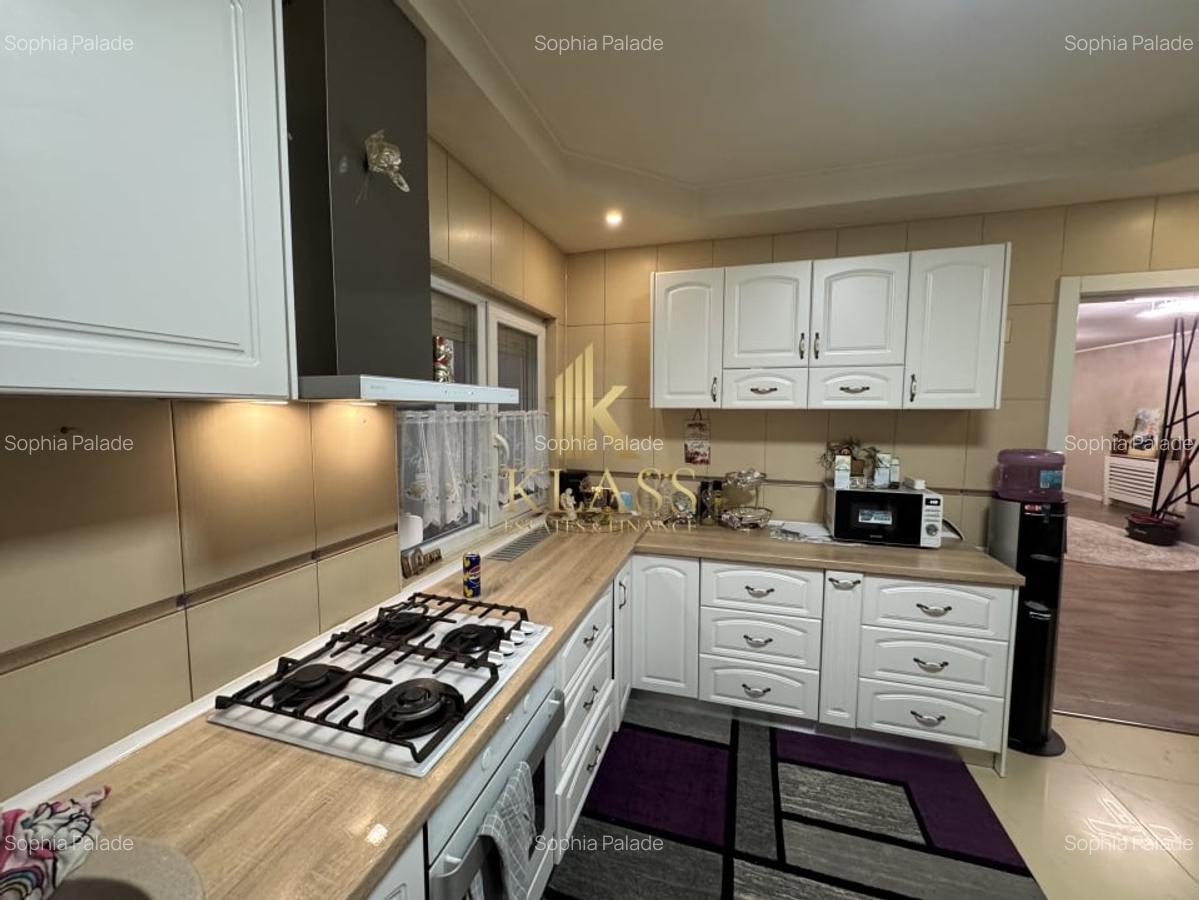 Casa de vanzare  cu 4 camere  in Pipera - 11