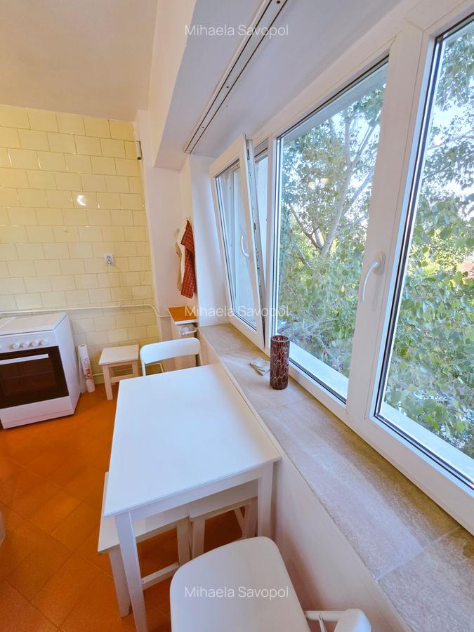 Garsoniera inchiriere Stirbei Voda bloc 1993 etajul 3/7 - 14