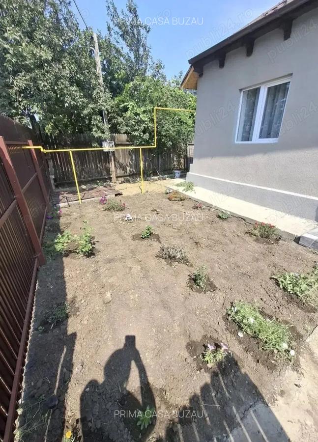 Casa noua in sat Tabarasti 10km de Buzau teren 550mp toate utilitatile Pret: 60.000 - 2