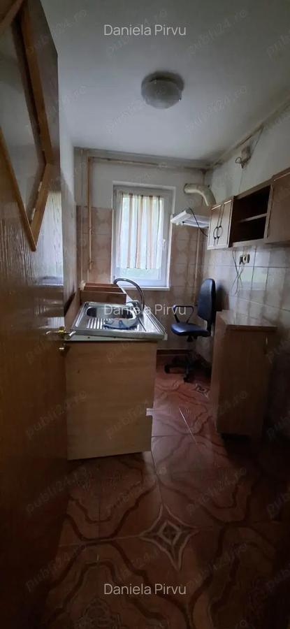 Malul Rosu, 3 camere semi, parter cu balcon, bloc beton, LIBER, sep gaze, repartitoare, acte la zi - 3