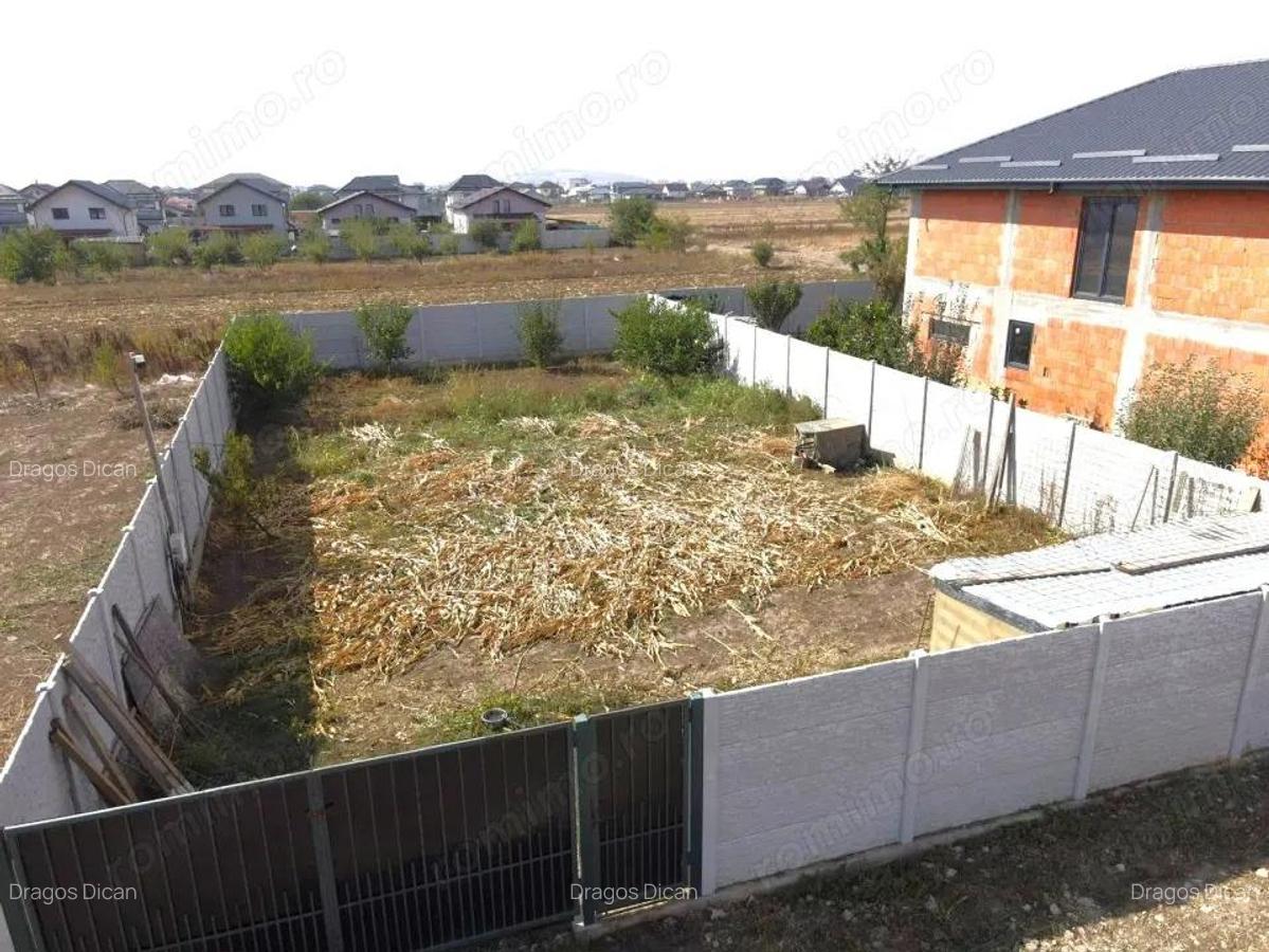 Teren Intravilan Fluturilor in rate | utilitati: curent, gaze | #Ex2 - 7