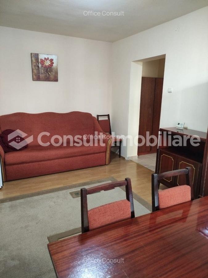 Apartament cu 3 camere semidecomandat, mobilat în Central - 3