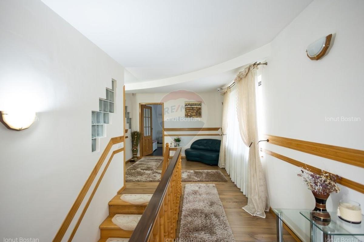 Casa spatioasa de vanzare - 57