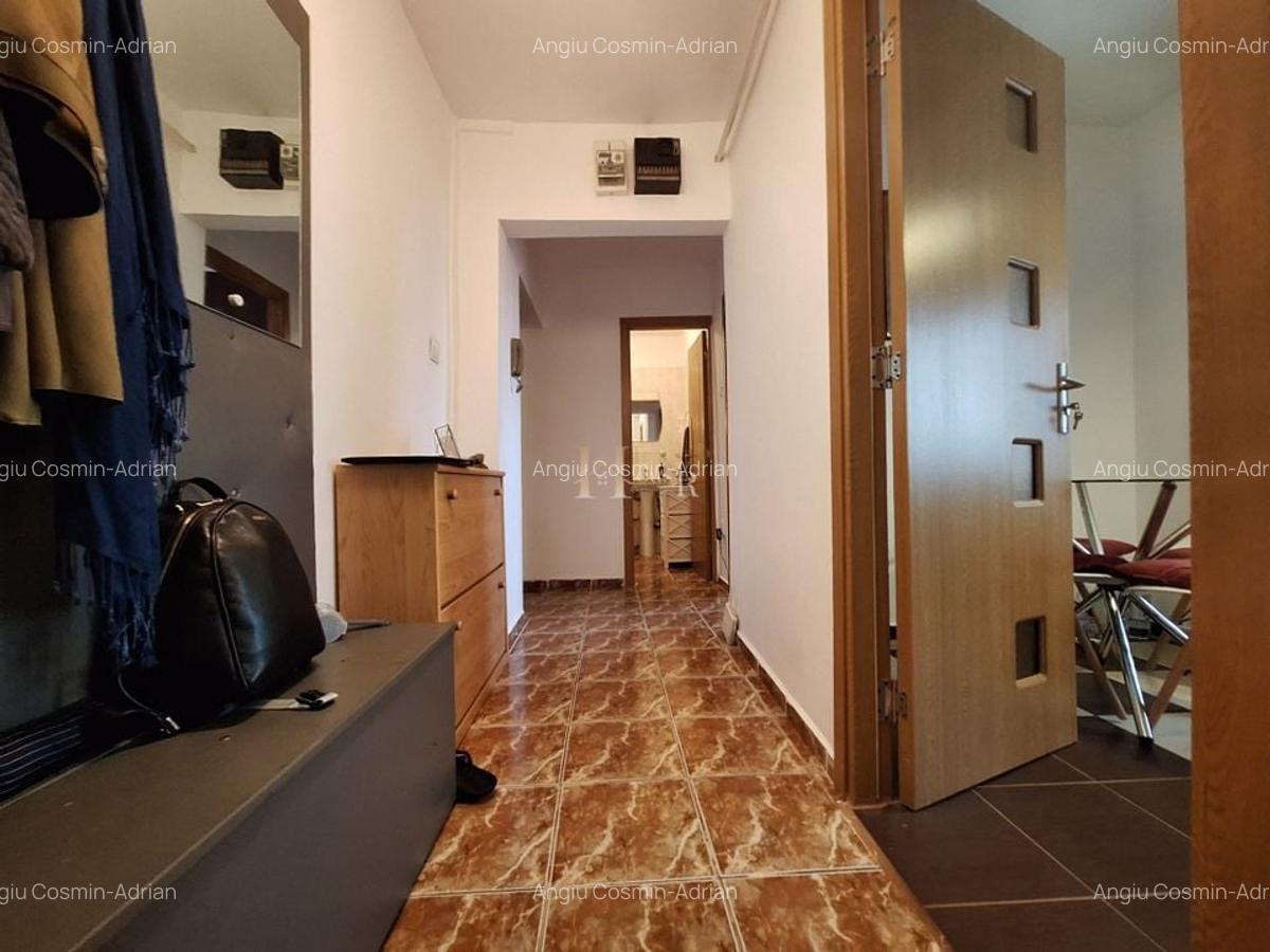 Cu acces facil spre Centru. Etajul 2. GARAJ SUB BLOC SI BOXA. - 11