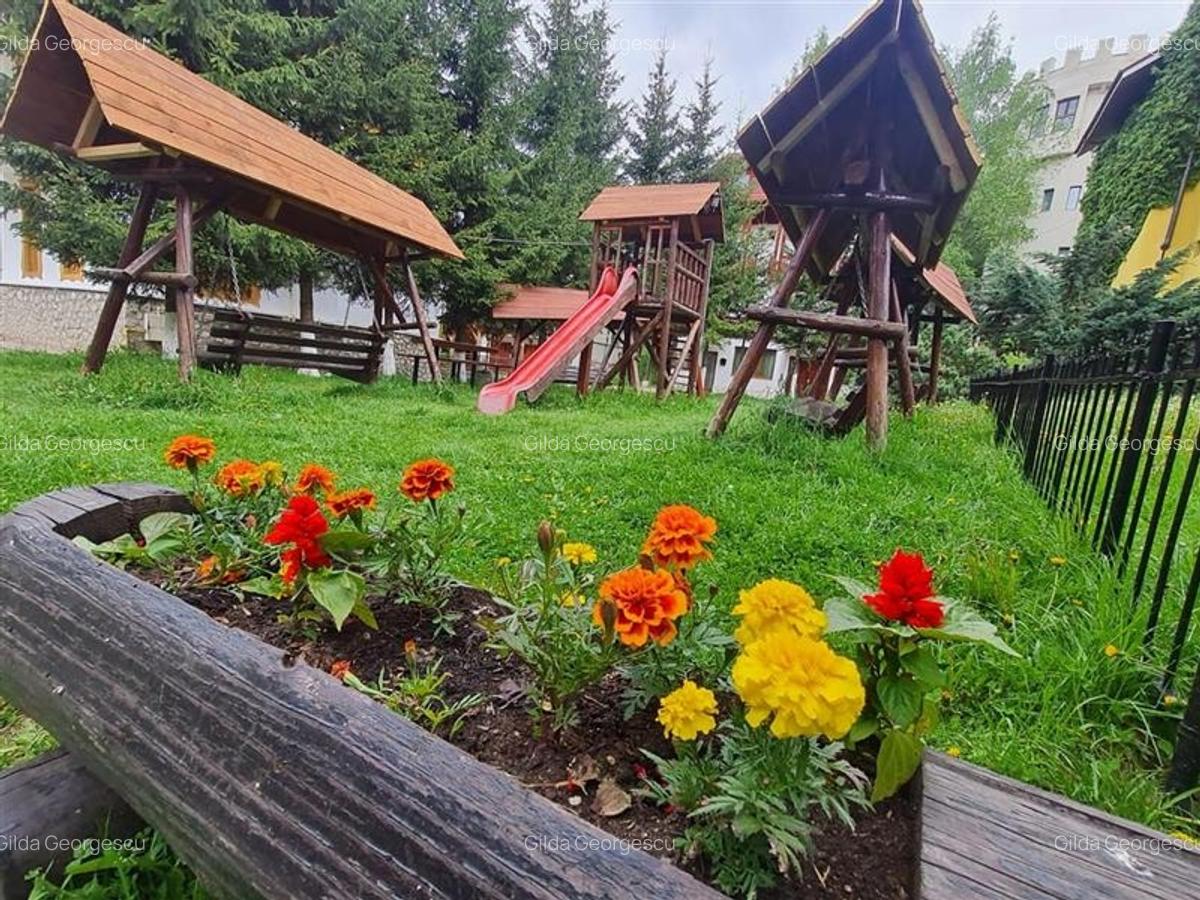 Apartament cu 3 camere decomandat, mobilat în Poiana Brașov - 3