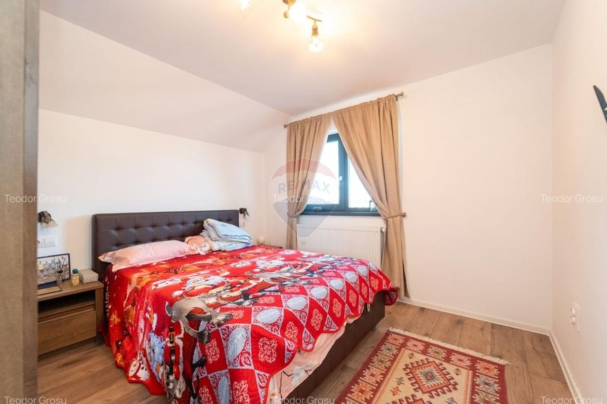 Casa 4 camere, semineu si terasa, cartier Izvor! - 14