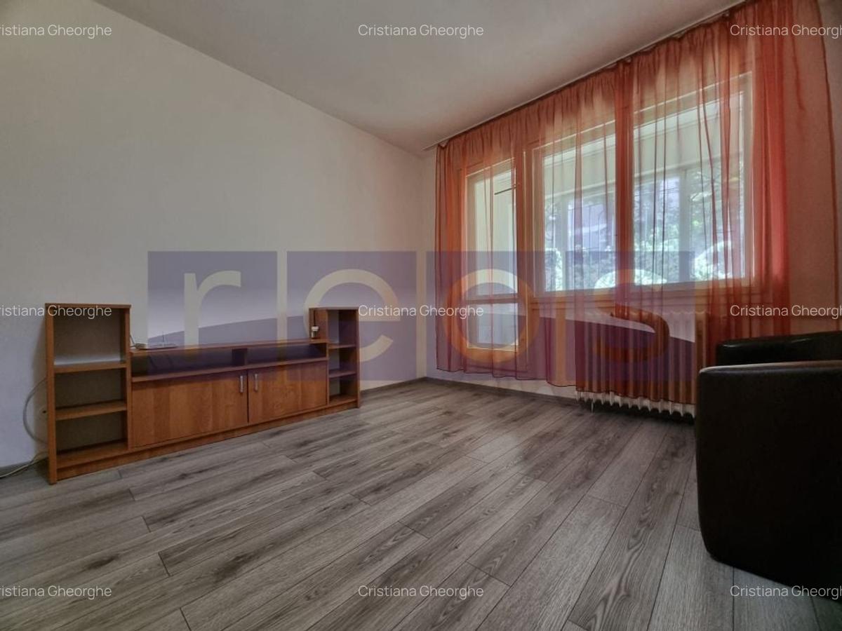 Garsonieră decomandată în Tineretului - 2