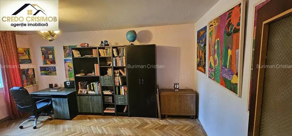 Vand apartament 4 camere etajul 1 zona Micro 4 - 3 Vand apartament 4 camere etajul 1 zona Micro 4 - 3