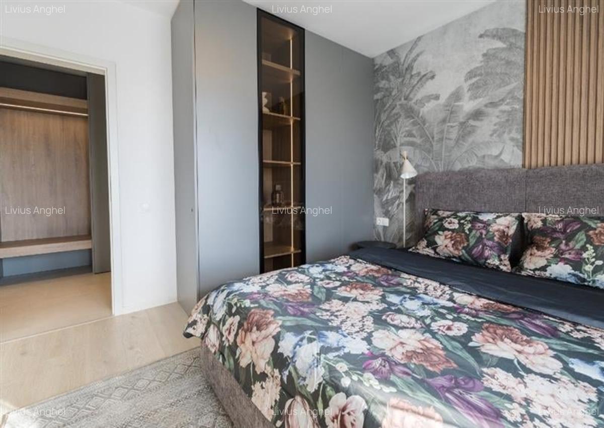 Apartament cu 3 camere decomandat în Tractorul - 6