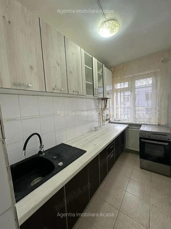 De vanzare 2 camere ?i balcon, zona Posta Mica, 39.600 euro - 3