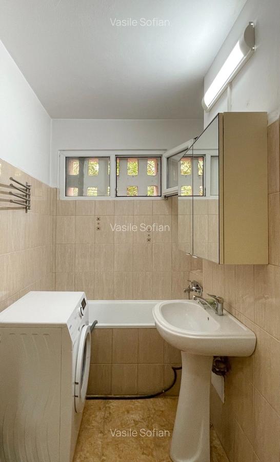 Vanzare 4 camere decomandat et 1/4 - Titan metrou - 6