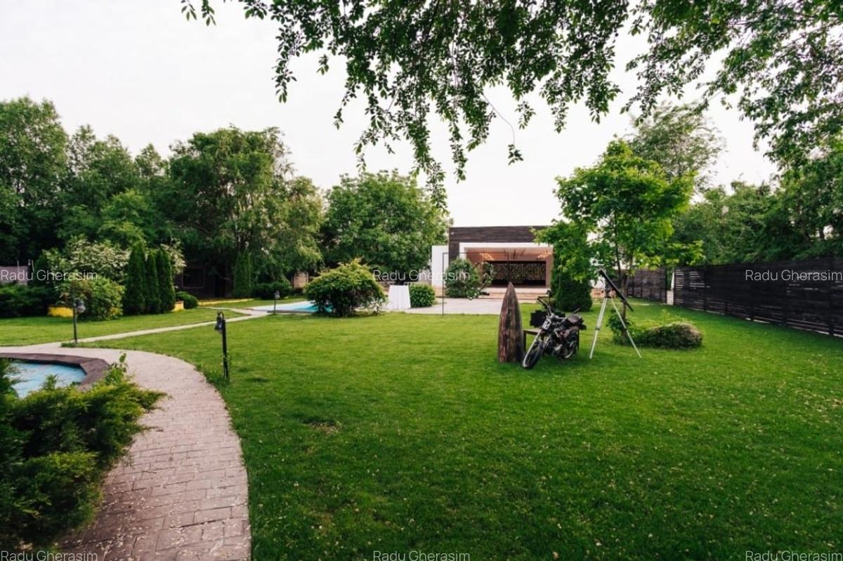 Casa la curte, gradina spectaculoasa, piscina,  400mp construiti /4500mp- curte - 10