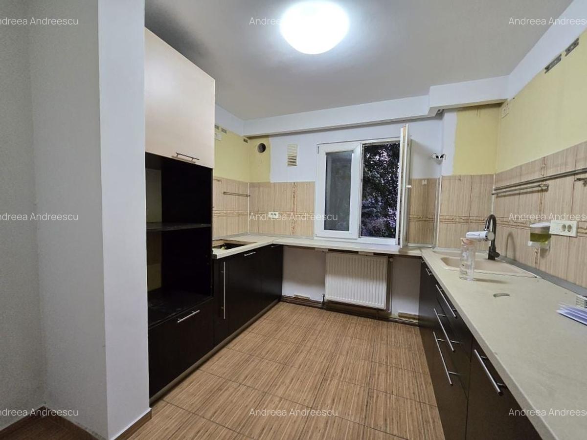 3 camere Brancoveanu Covasna centrala termica liber parcare - 2