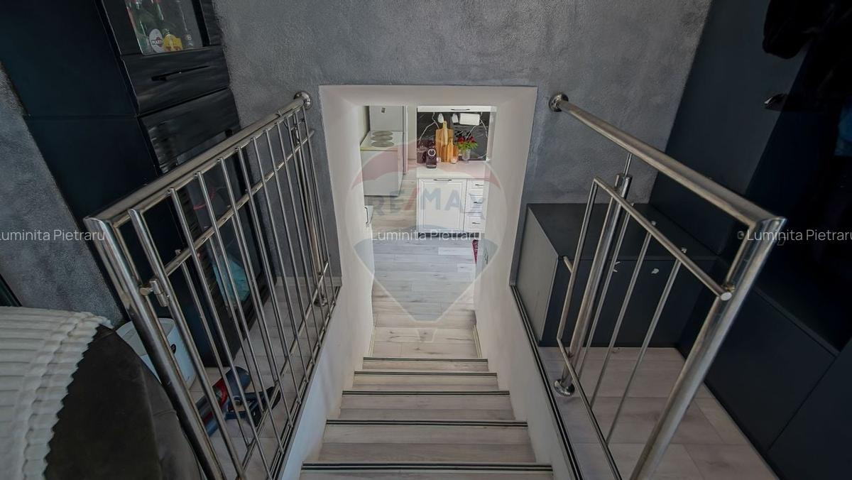 Casa / Vila Saseasca cu 6 camere de vanzare in Vulcan, Brasov - 20