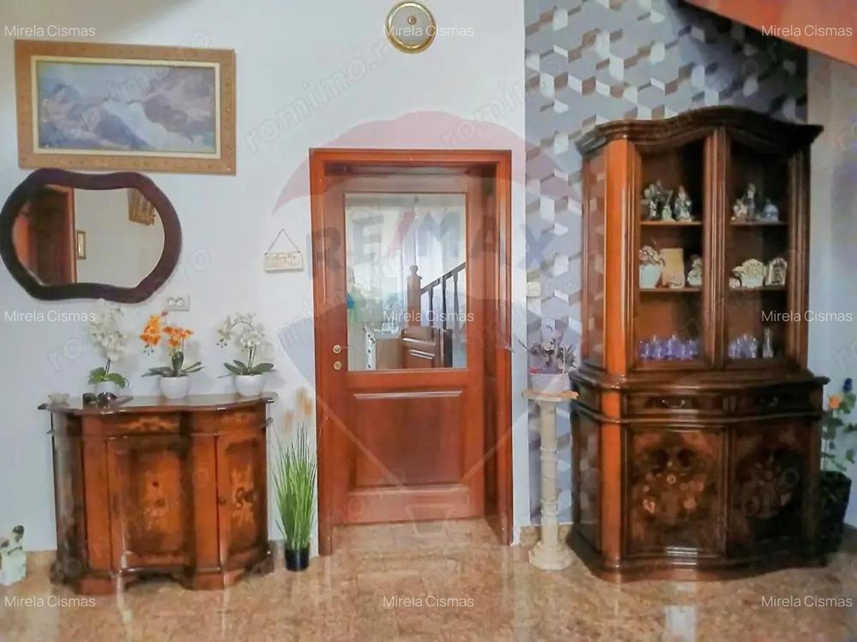Vila impunatoare in Cartierul Func?ionarilor - 11