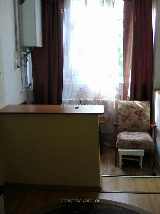 Micsunica, garsoniera mobilata, parter, 250 euro - 5