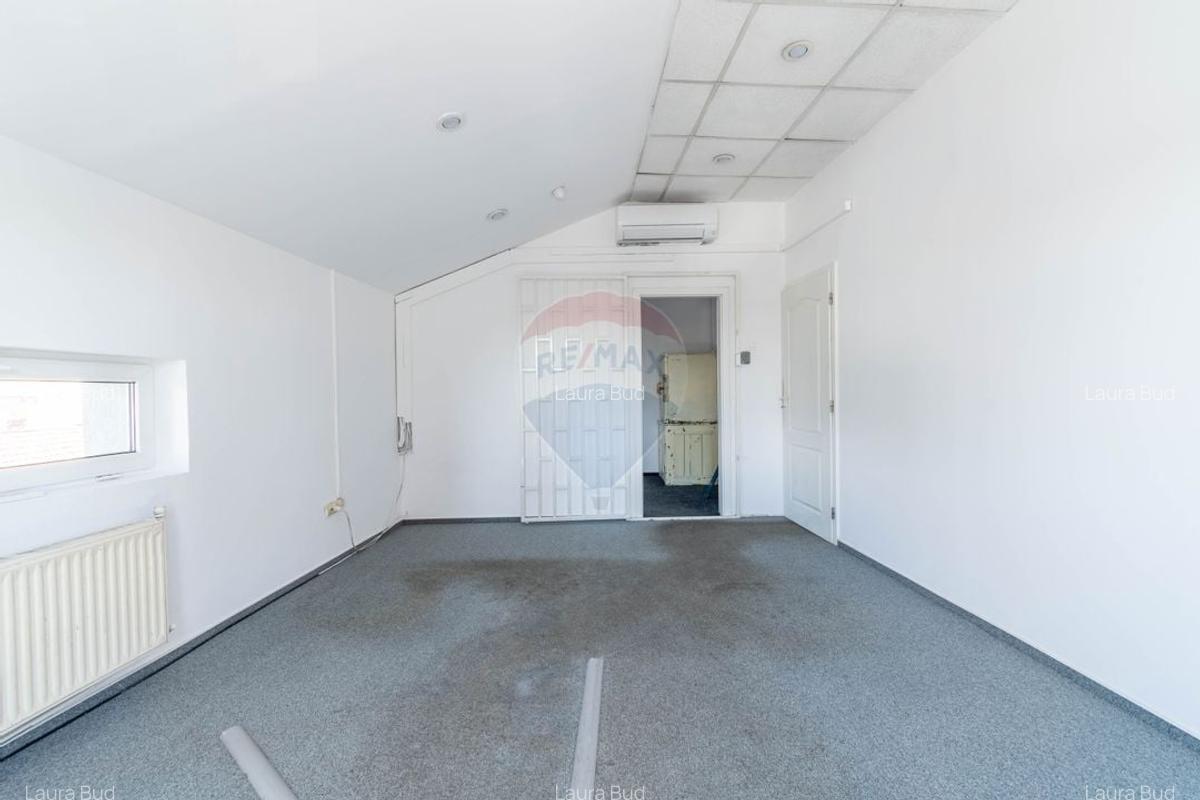 Casa cu 12 camere de inchiriat, Str. Traian - 24