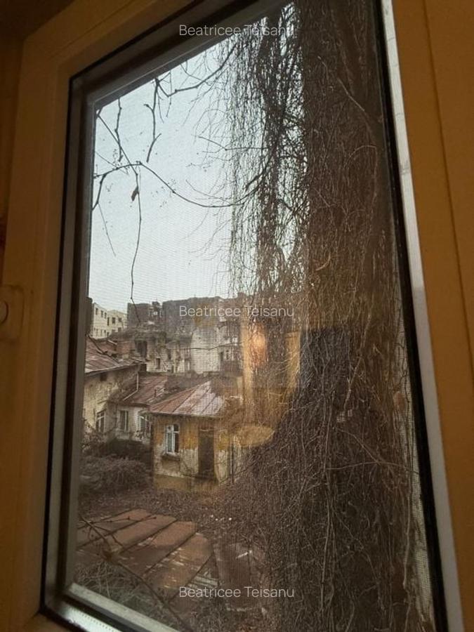 3 camere | Etaj 3/4 | Nemobilat | Universitate - Piata C. A . Rosetti - 10