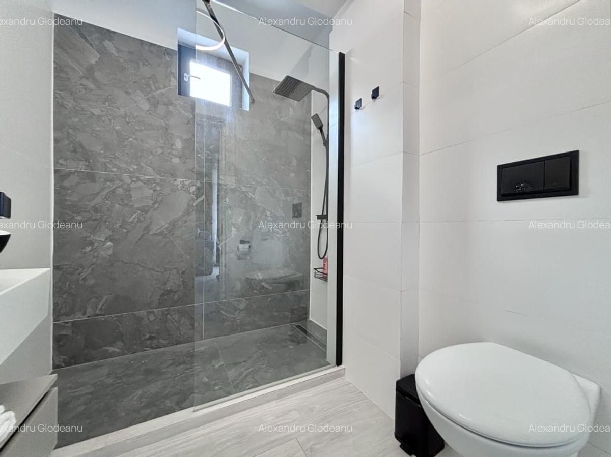 Vedere laterala la mare, prima linie, mobilat, parcare inclusa - 10