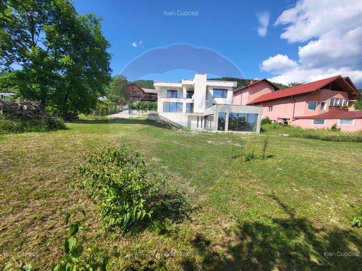Vila cu piscina 15 ari si panorama de vanzare str. Grigore Ureche - 7