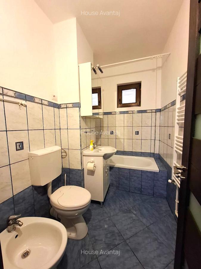 Apartament 3 Camere Ultracentral ,etaj 1 , garaj si boxa - 12