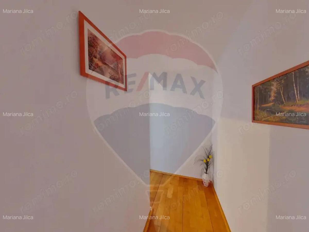 Casa / Vila cu 3 camere de vanzare in zona Ultracentral - 11