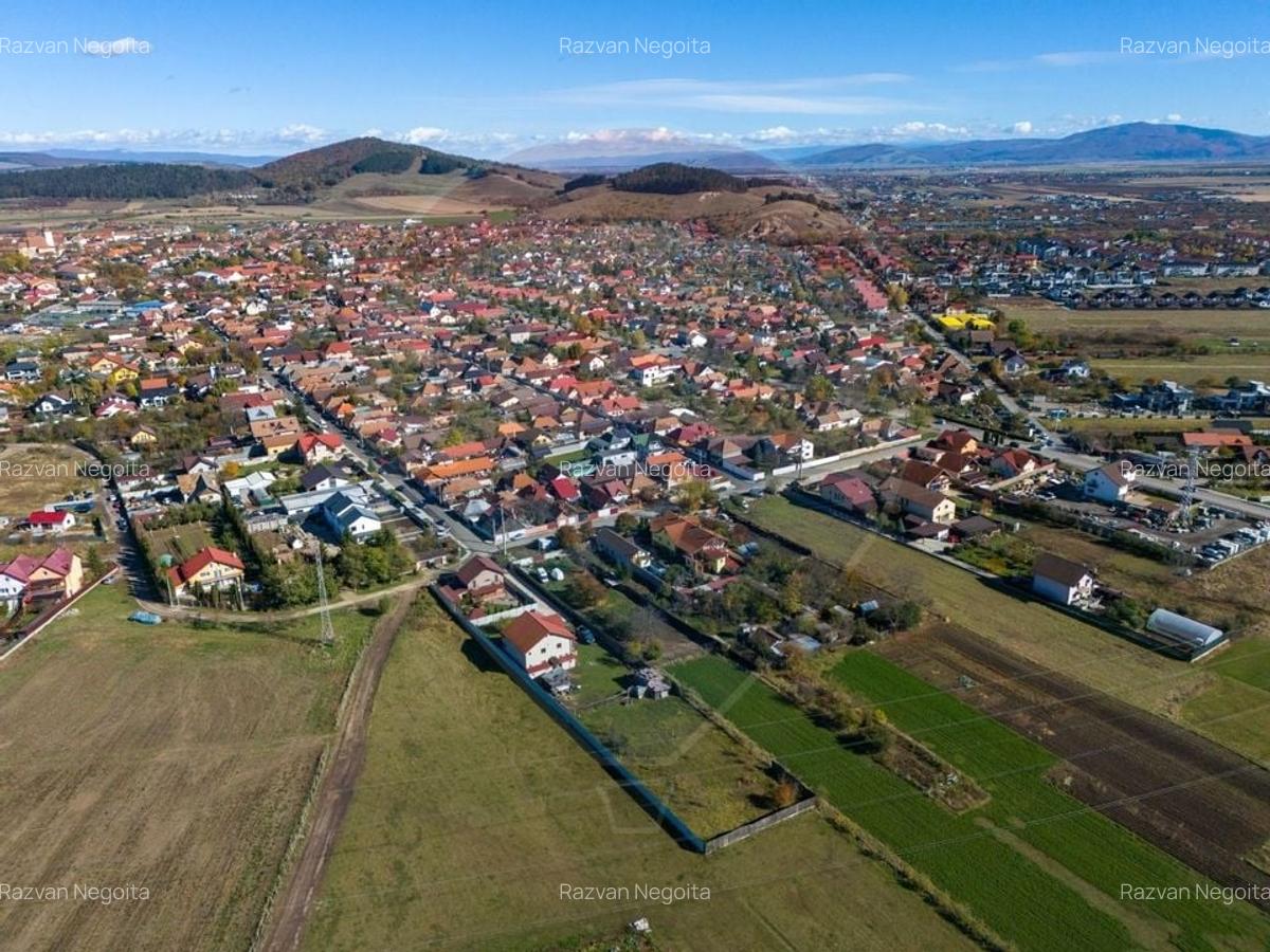 Casa 4 camere, mobilata si utilata, 2 389 m2. teren, Sanpetru! - 20