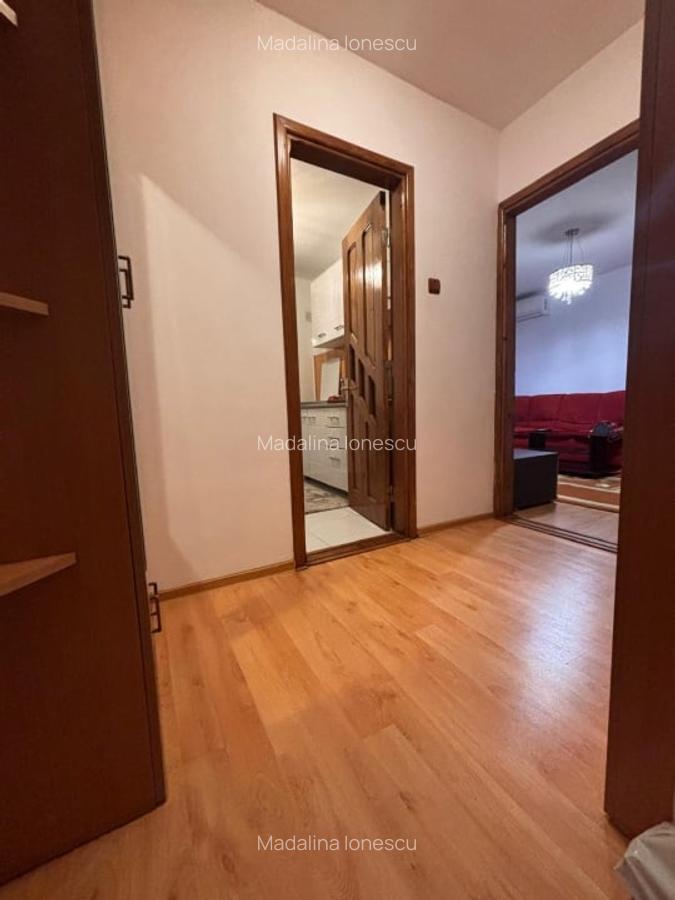 Centru - 2 camere de inchiriat - 4