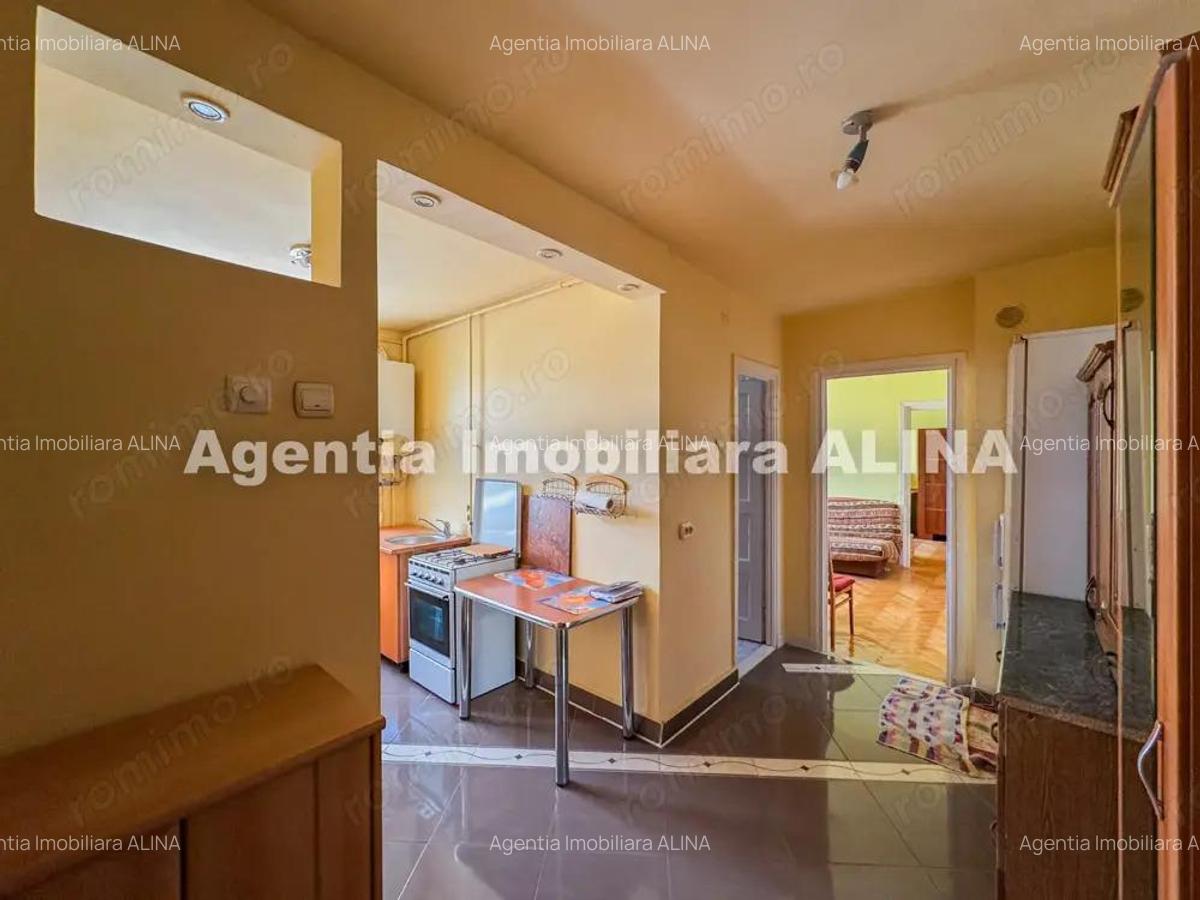 Ap. 2 camere in Deva, zona Iuliu Maniu, suprafata utila 45 mp, semidecomandat, etaj 3 - 4